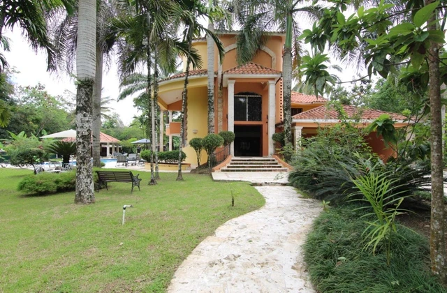Villa Enersula Marina Bonao Garden 1